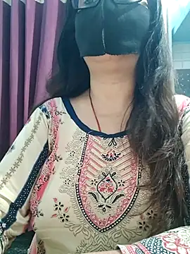 Aishwaryaa 69 online show from 06-28-26, 01:33
