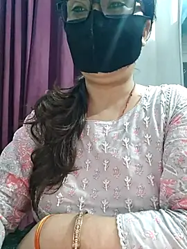 Aishwaryaa 69 online show from 07-09-26, 03:21