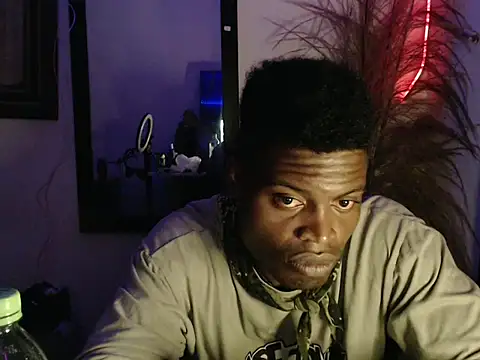 Snapshot of elnigga21 chatting on 04-12-26, 03:44 elnigga21 online show from 04-12-26, 03:44