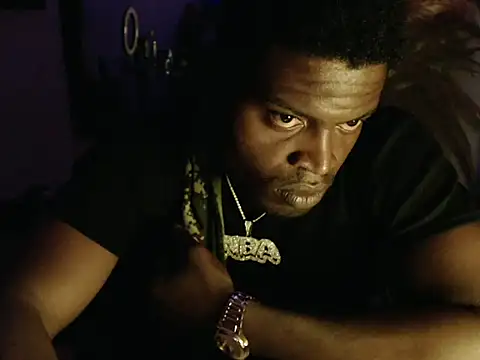 Snapshot of elnigga21 chatting on 04-15-26, 08:31 elnigga21 online show from 04-15-26, 08:31