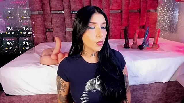 Snapshot of Leiaa_ chatting on 05-10-26, 01:33 Leiaa online show from 05-10-26, 01:33