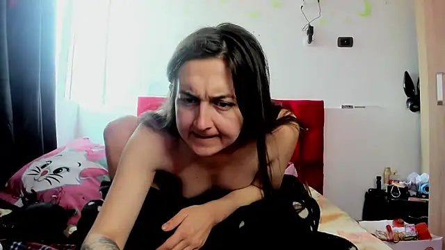 Snapshot of Sweet-Suck69 chatting on 03-15-25, 03:16 Sweet-Suck69 online show from 03-15-25, 03:16