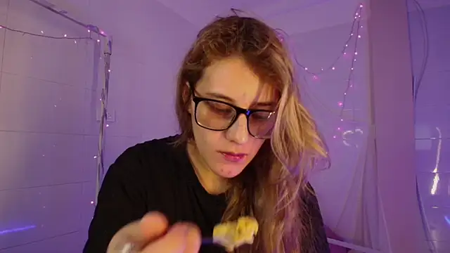 Giia paiige18 online show from 02-17-26, 01:18