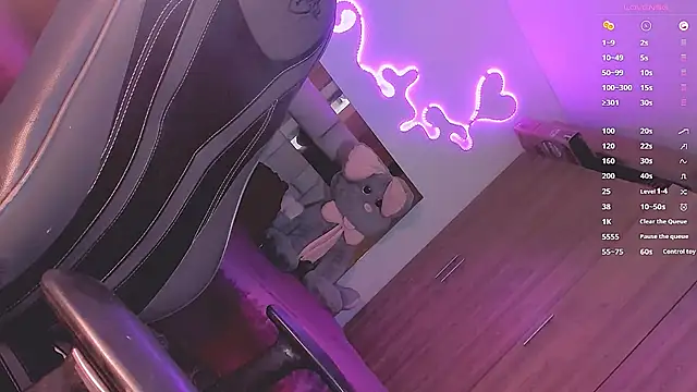 Vianca Chanel online show from 12-12-24, 11:50