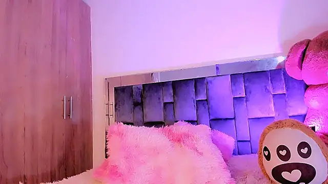 Vianca Chanel online show from 01-16-25, 12:12