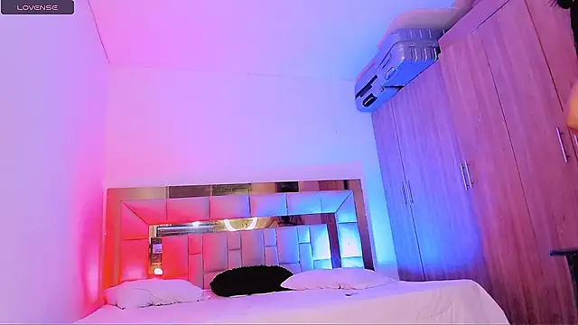 Vianca Chanel online show from 03-10-25, 12:40