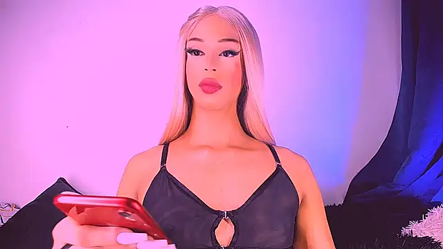 Vianca Chanel online show from 09-10-25, 10:48