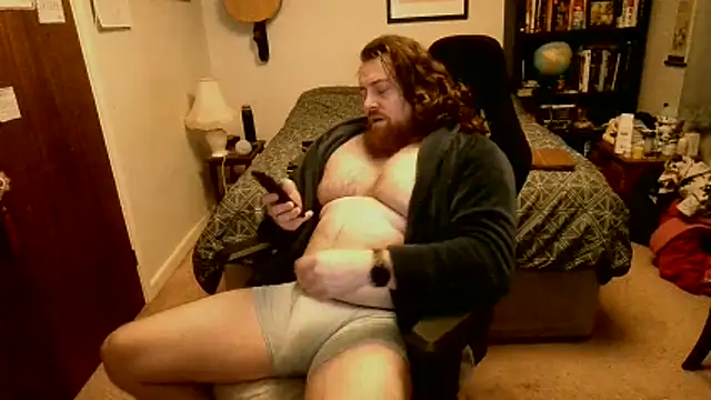Snapshot of Hairy_Guy30 chatting on 12-19-25, 05:53 Hairy Guy30 online show from 12-19-25, 05:53