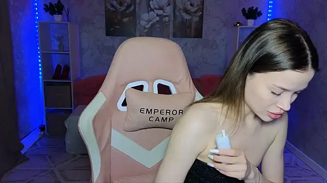 EmmyMills online show from 05-02-26, 08:58
