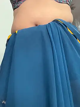 Snapshot of Cute-Russian chatting on 01-13-25, 01:06 Cute-Russian online show from 01-13-25, 01:06