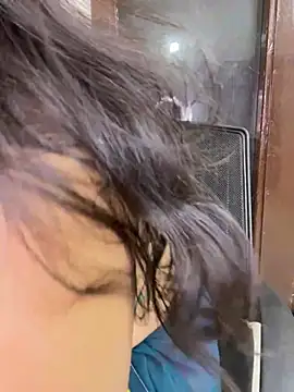 Snapshot of Cute-Russian chatting on 01-15-25, 06:22 Cute-Russian online show from 01-15-25, 06:22