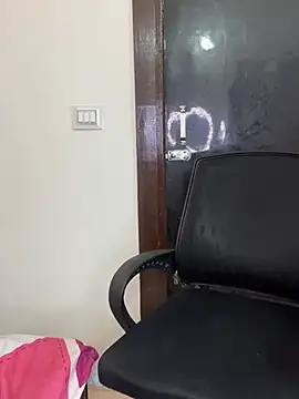 Snapshot of Cute-Russian chatting on 02-01-25, 05:49 Cute-Russian online show from 02-01-25, 05:49