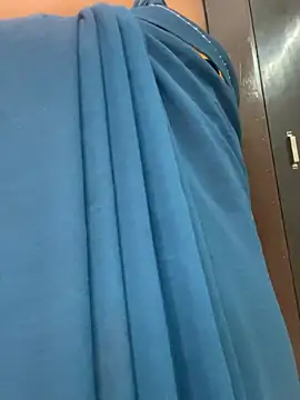 Snapshot of Cute-Russian chatting on 02-13-25, 04:22 Cute-Russian online show from 02-13-25, 04:22