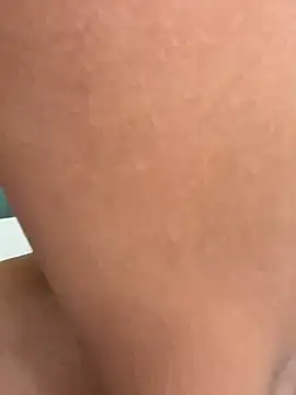 Snapshot of Cute-Russian chatting on 02-24-25, 10:26 Cute-Russian online show from 02-24-25, 10:26