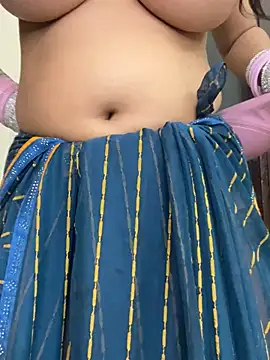 Snapshot of Cute-Russian chatting on 03-07-25, 12:56 Cute-Russian online show from 03-07-25, 12:56