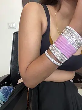 Snapshot of Cute-Russian chatting on 03-13-25, 04:38 Cute-Russian online show from 03-13-25, 04:38