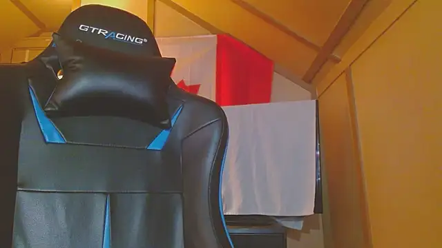 Snapshot of cosmicjones chatting on 02-05-25, 04:36 cosmicjones online show from 02-05-25, 04:36