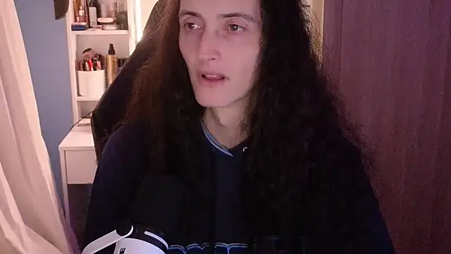 MemiKouki online show from 02-24-26, 06:17