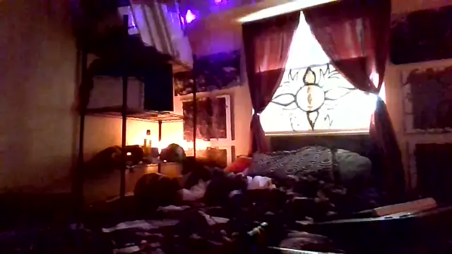 Snapshot of Mic_Oxinner chatting on 11-21-25, 05:55 Mic Oxinner online show from 11-21-25, 05:55