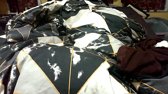 Snapshot of Mic_Oxinner chatting on 12-01-25, 08:58 Mic Oxinner online show from 12-01-25, 08:58