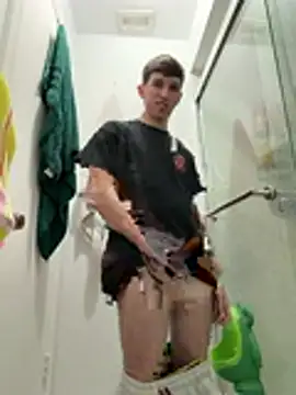 Snapshot of Jose_rz chatting on 01-10-26, 01:07 Jose rz online show from 01-10-26, 01:07