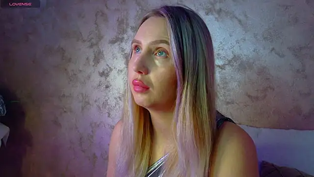 Snapshot of lexy_a chatting on 02-18-26, 05:25 lexy a online show from 02-18-26, 05:25