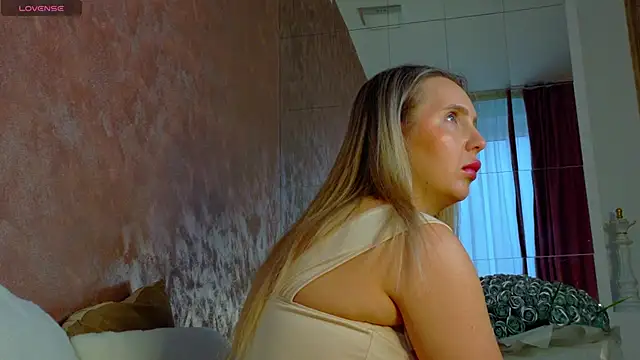 Snapshot of lexy_a chatting on 04-02-26, 04:21 lexy a online show from 04-02-26, 04:21