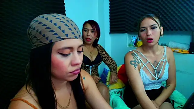 dannamomcerrat online show from 01-21-25, 12:25