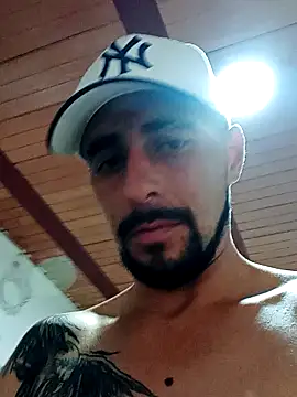 Snapshot of fire_menxxx001 chatting on 12-13-24, 05:00 fire menxxx001 online show from 12-13-24, 05:00