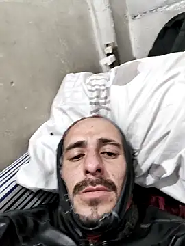 Snapshot of fire_menxxx001 chatting on 02-21-26, 04:02 fire menxxx001 online show from 02-21-26, 04:02