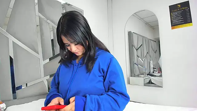 Catherinee69 x online show from 10-28-25, 04:05