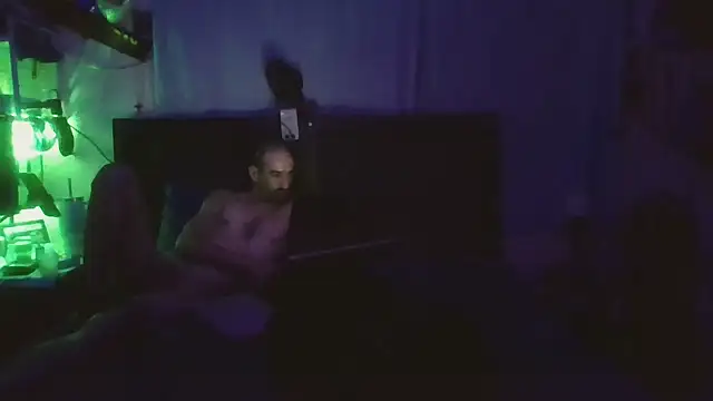 Snapshot of MexItl143 chatting on 12-01-25, 06:07 MexItl143 online show from 12-01-25, 06:07