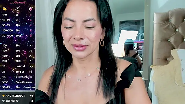 Snapshot of veronika_naughty chatting on 01-15-25, 12:30 veronika naughty online show from 01-15-25, 12:30