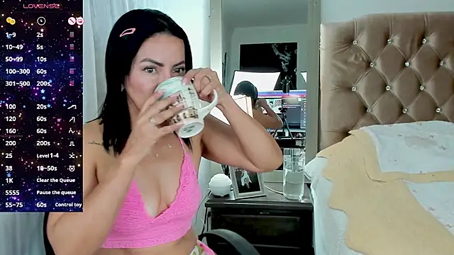 Snapshot of veronika_naughty chatting on 03-11-25, 01:34 veronika naughty online show from 03-11-25, 01:34