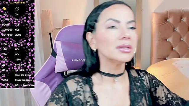 Snapshot of veronika_naughty chatting on 11-12-25, 02:39 veronika naughty online show from 11-12-25, 02:39