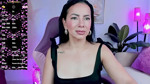 Snapshot of veronika_naughty chatting on 01-09-26, 02:53 veronika naughty online show from 01-09-26, 02:53