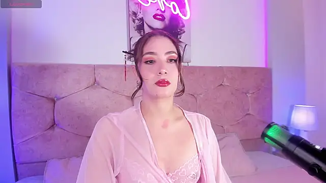 Snapshot of lunar_leen chatting on 03-18-25, 06:26 lunar leen online show from 03-18-25, 06:26