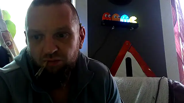 donhulio482 online show from 03-02-25, 09:42