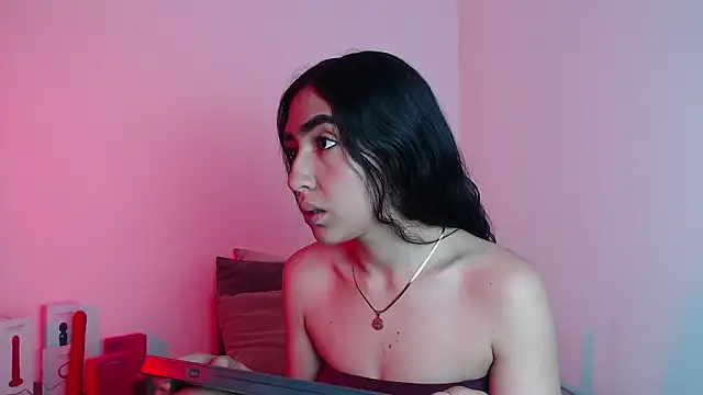 Snapshot of madisex_s chatting on 01-19-26, 12:09 madisex s online show from 01-19-26, 12:09