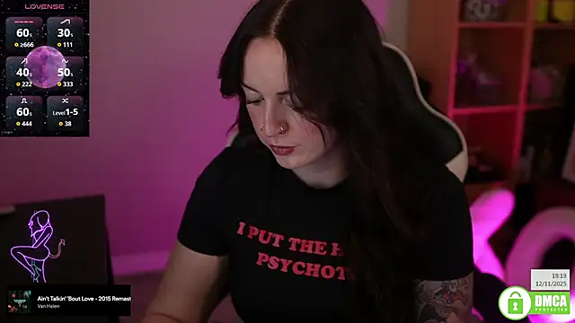 Snapshot of Billiexxox chatting on 11-12-25, 06:19 Billiexxox online show from 11-12-25, 06:19