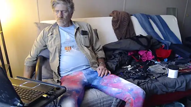 BurgawSub online show from 04-19-26, 05:56