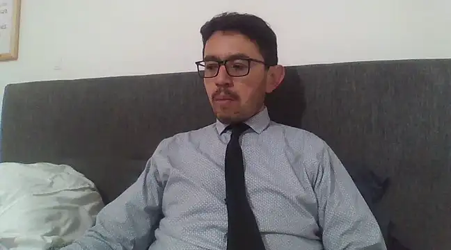 Snapshot of Diptongo chatting on 03-18-25, 10:04 Diptongo online show from 03-18-25, 10:04