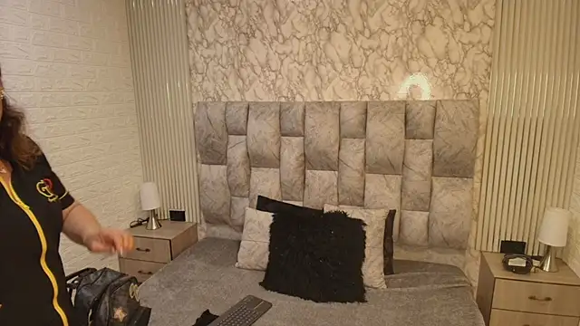 charlotte  G online show from 09-11-25, 10:15