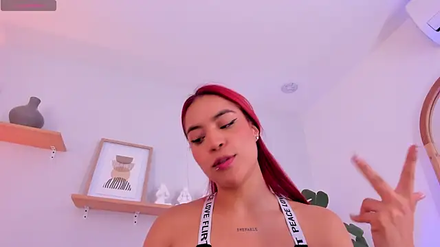 Scarlett Morgan  online show from 02-07-25, 01:36