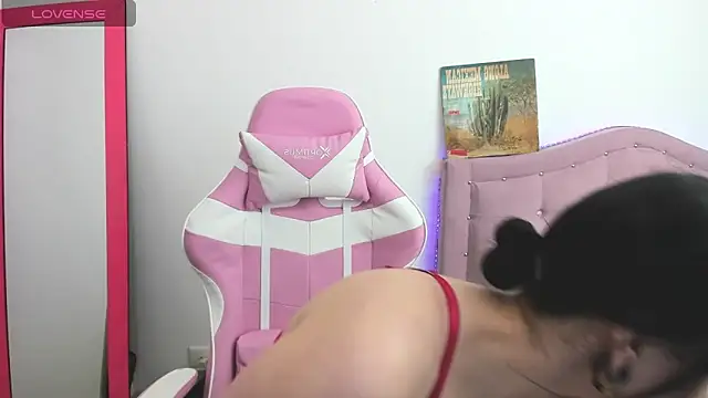 Katalina novoa online show from 03-21-25, 12:51