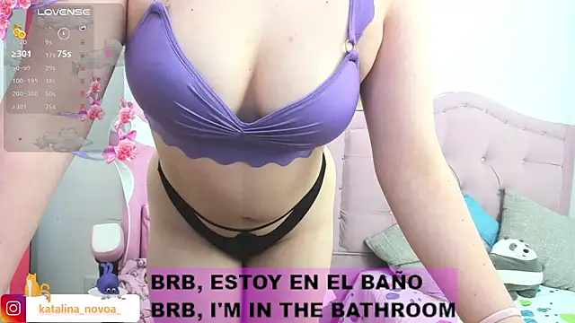 Katalina novoa online show from 10-20-25, 01:17