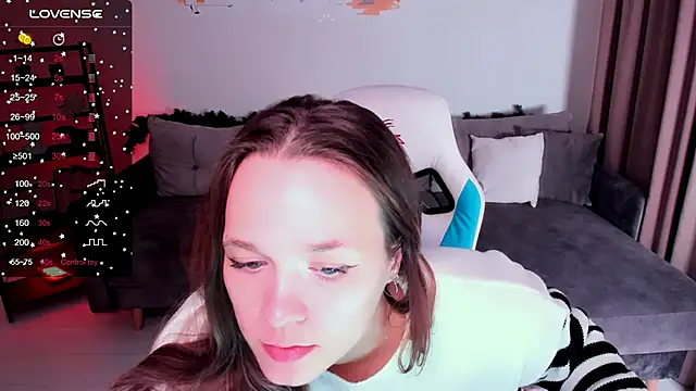 Snapshot of SherillBrill chatting on 12-07-24, 01:51 SherillBrill online show from 12-07-24, 01:51