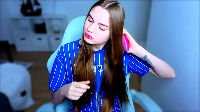 StellaLawless online show from 11-21-25, 09:13