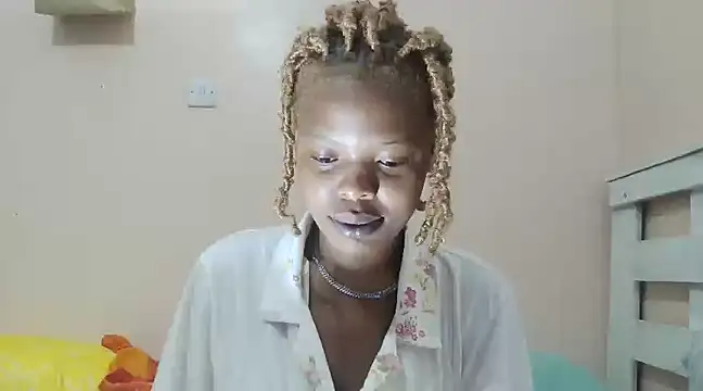 Snapshot of tropicalesen chatting on 01-25-25, 03:30 tropicalesen online show from 01-25-25, 03:30