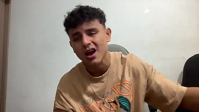 Snapshot of bob_petterson chatting on 01-02-25, 09:39 bob petterson online show from 01-02-25, 09:39